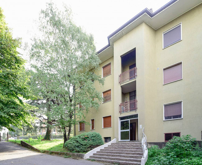 Appartamento in vendita a Carate Brianza