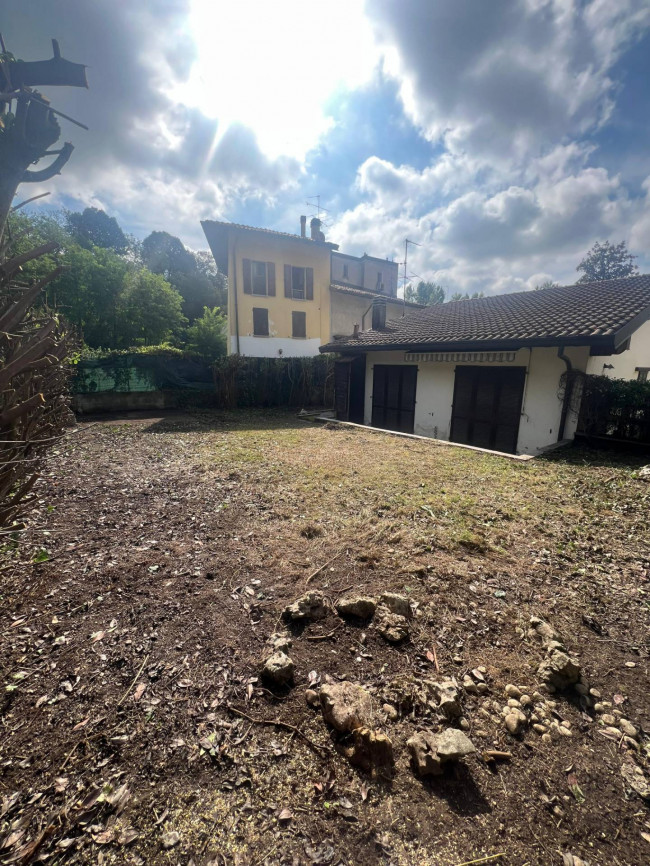 Casa singola in vendita a Verano Brianza