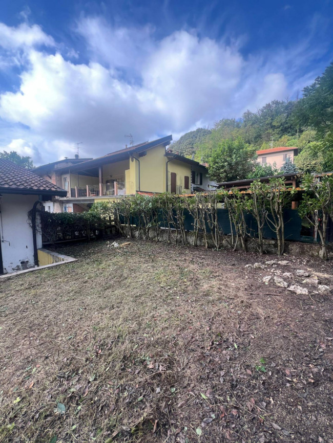 Casa singola in vendita a Verano Brianza