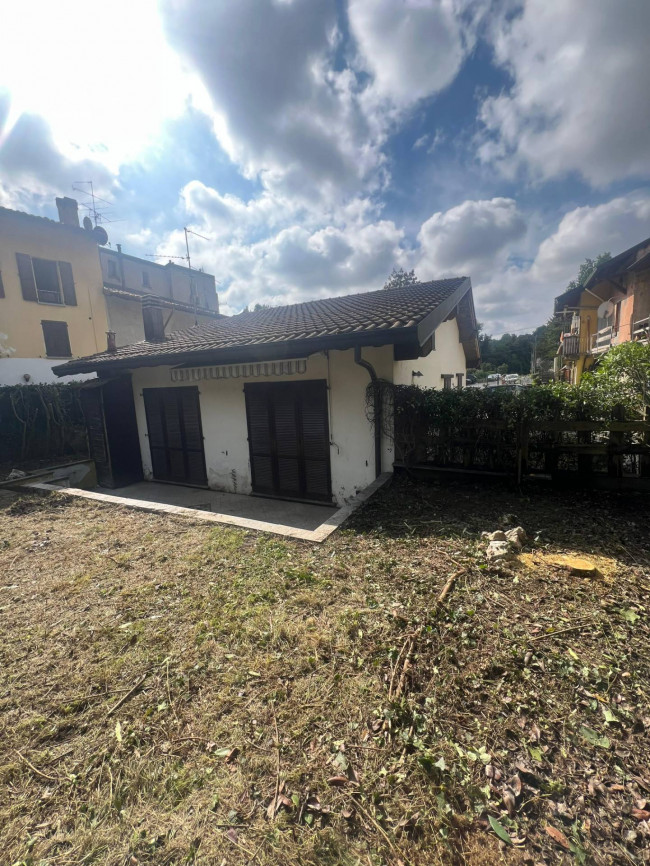 Casa singola in vendita a Verano Brianza