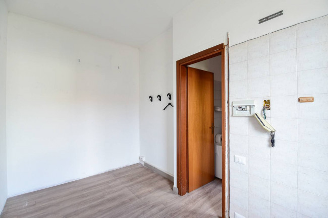 Locale commerciale in affitto a Giussano