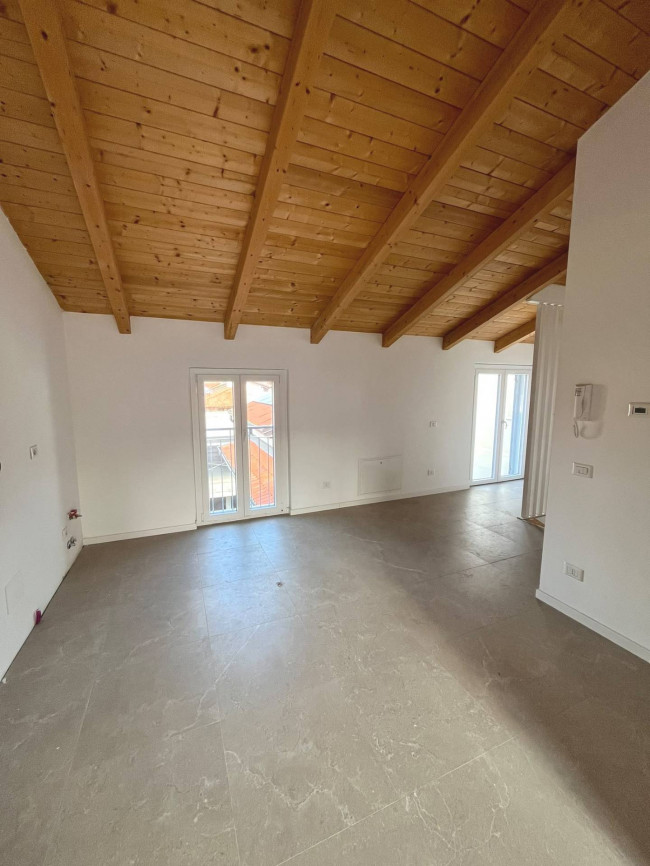 Appartamento in vendita a Seregno