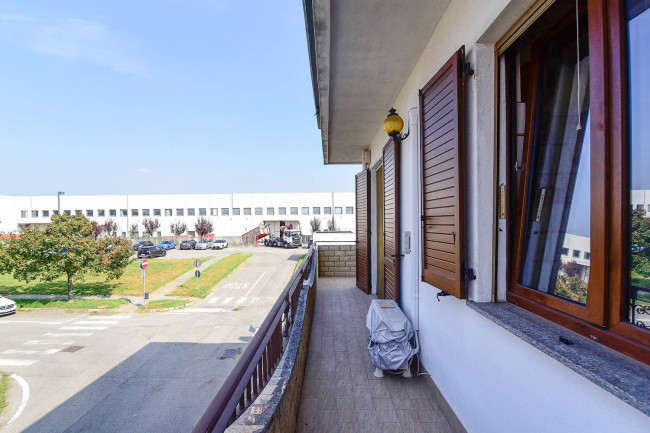 Appartamento in vendita a Varedo