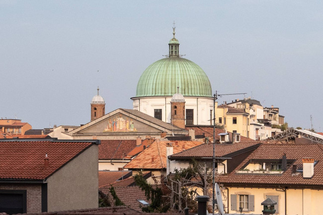 Appartamento in vendita a Seregno