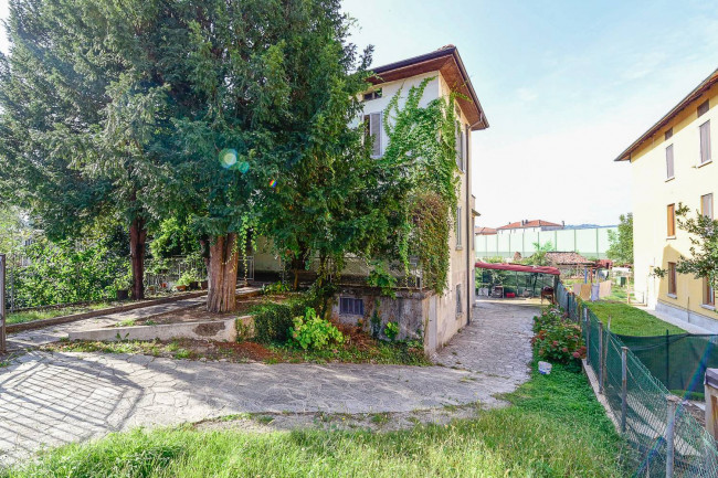 Villa in vendita a Olgiate Molgora