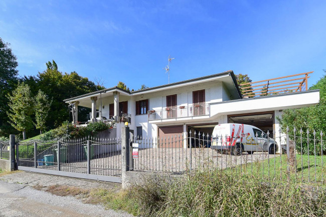 Villetta bifamiliare in vendita a Triuggio