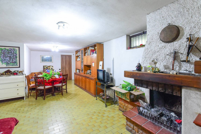 Villetta bifamiliare in vendita a Triuggio
