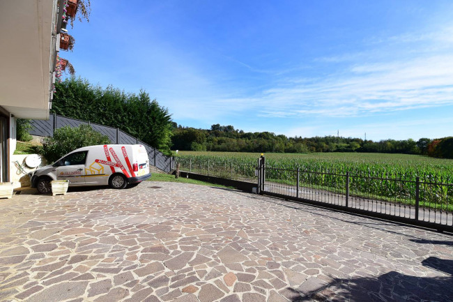 Villetta bifamiliare in vendita a Triuggio