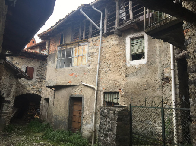 Appartamento in vendita a Caglio
