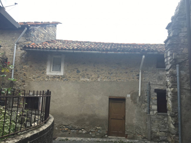 Appartamento in vendita a Caglio