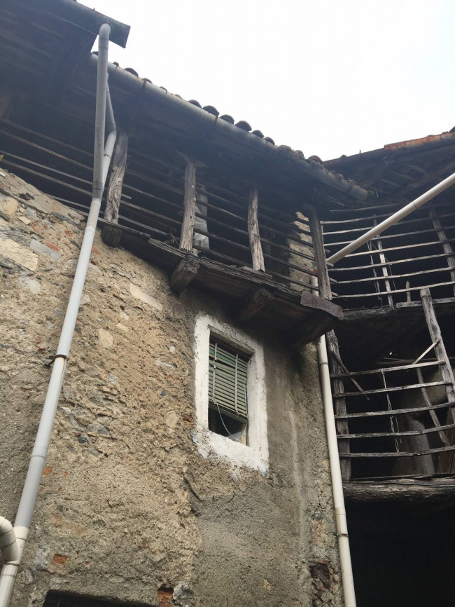 Appartamento in vendita a Caglio