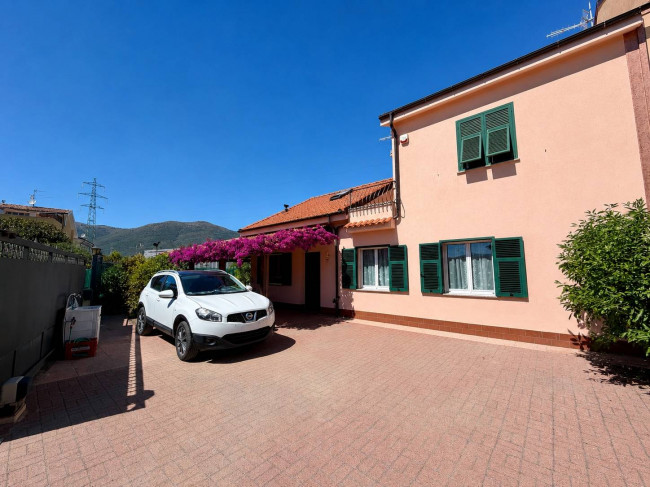 Villa in vendita a Albenga