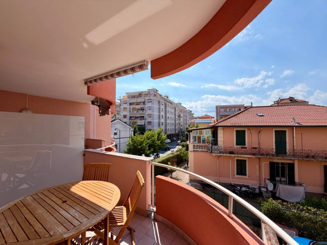 Appartamento in affitto a Albenga