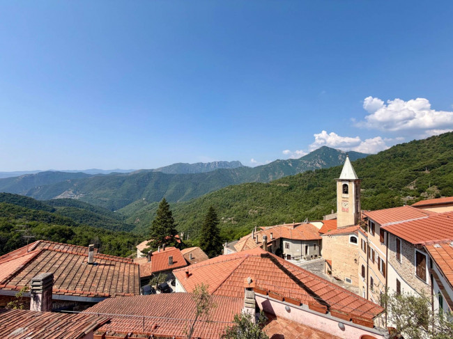 Semindipendente in vendita a Castelvecchio di Rocca Barbena