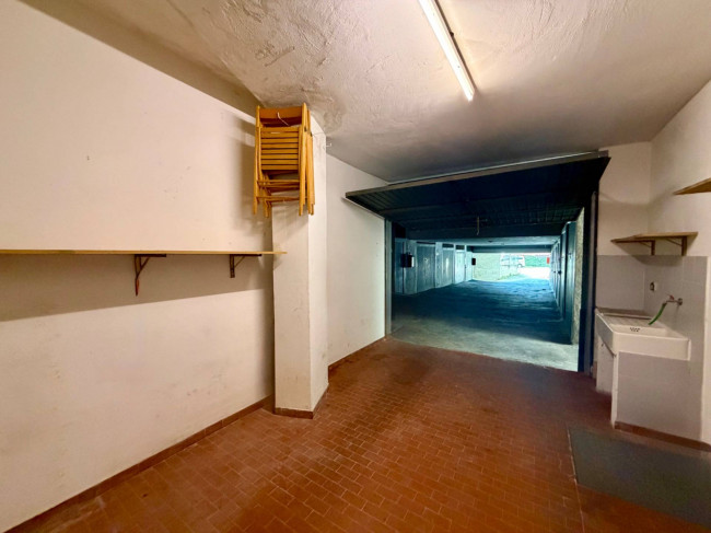Box o garage in vendita a Ceriale