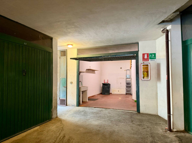 Box o garage in vendita a Ceriale