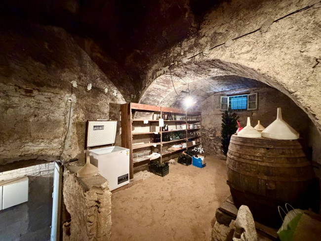 Semindipendente in vendita a Castelvecchio di Rocca Barbena