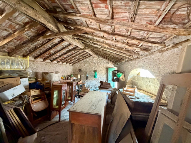 Semindipendente in vendita a Castelvecchio di Rocca Barbena