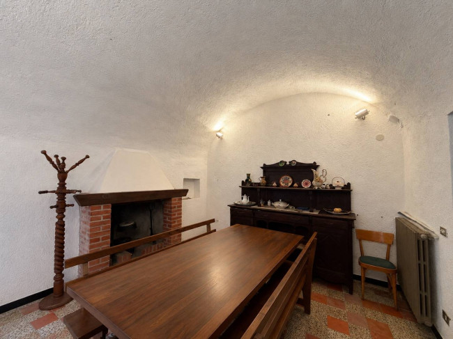 Semindipendente in vendita a Castelvecchio di Rocca Barbena