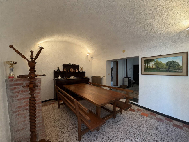 Semindipendente in vendita a Castelvecchio di Rocca Barbena