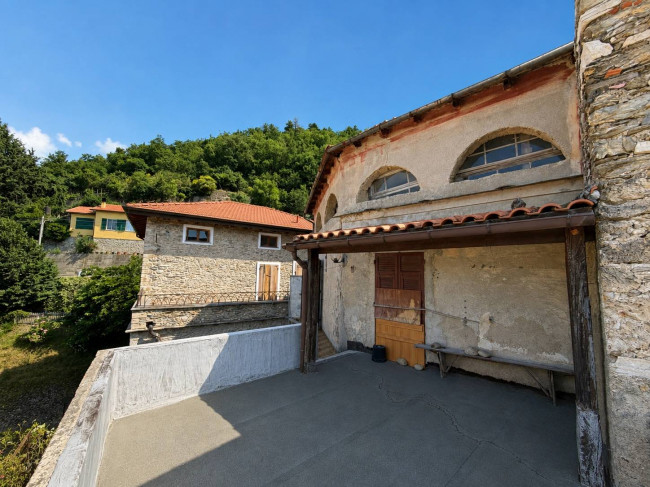 Semindipendente in vendita a Castelvecchio di Rocca Barbena