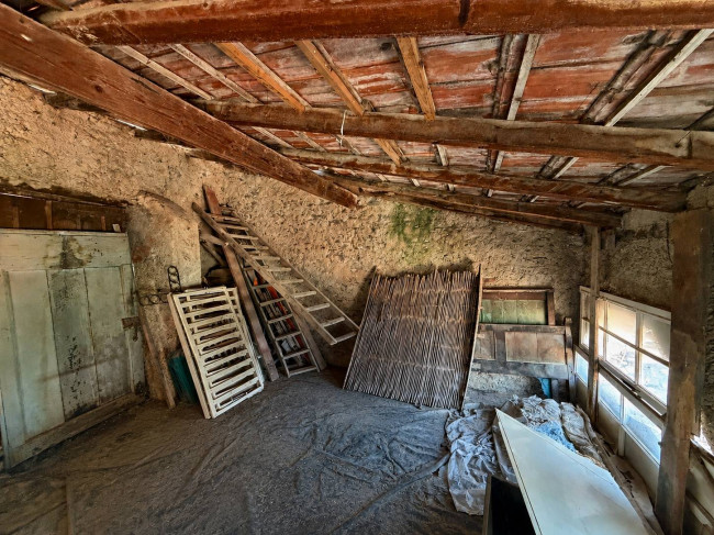 Semindipendente in vendita a Castelvecchio di Rocca Barbena