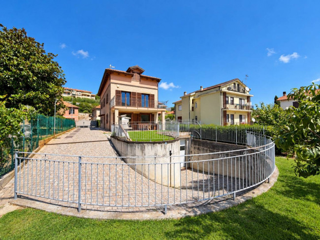 Villa in vendita a Villanova d'Albenga