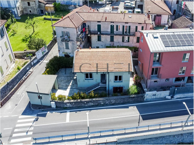 Villa in vendita a Mandello del Lario