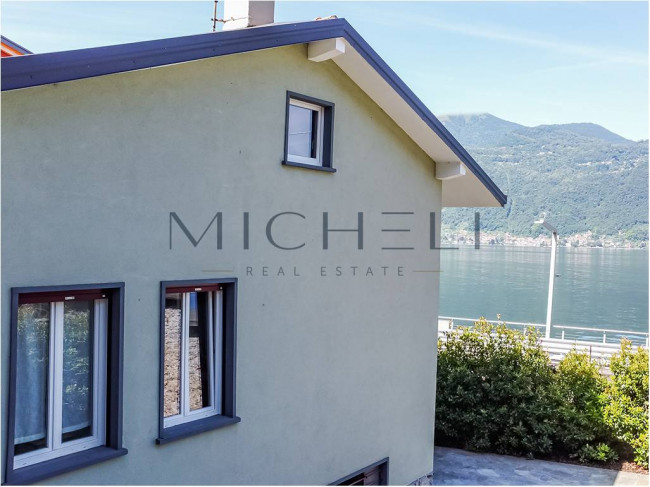 Villa in vendita a Mandello del Lario