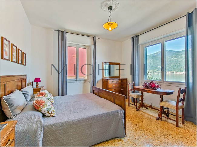 Villa in vendita a Mandello del Lario