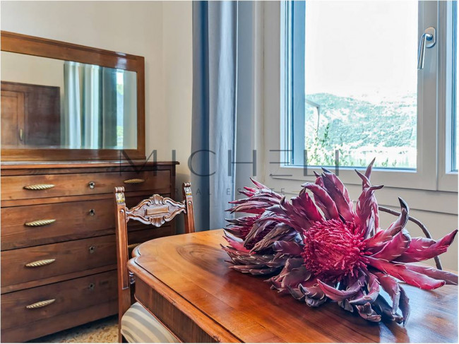 Villa in vendita a Mandello del Lario