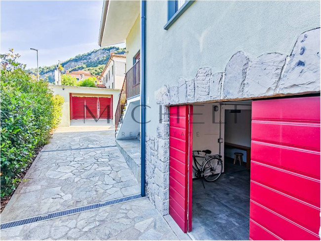 Villa in vendita a Mandello del Lario