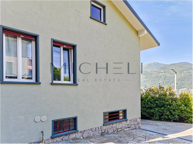 Villa in vendita a Mandello del Lario