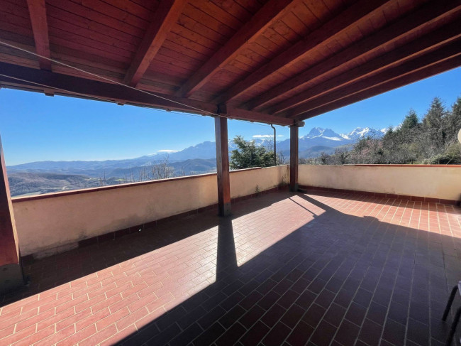 Villa in vendita a Torricella Sicura