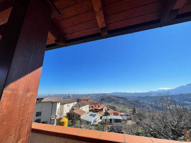 Villa in vendita a Torricella Sicura