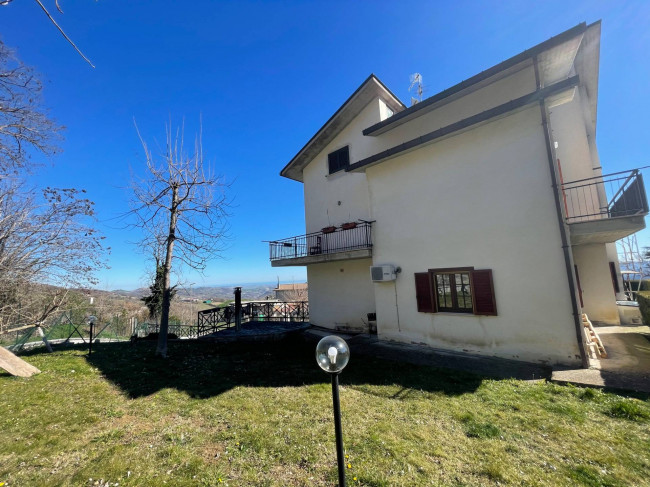 Villa in vendita a Torricella Sicura