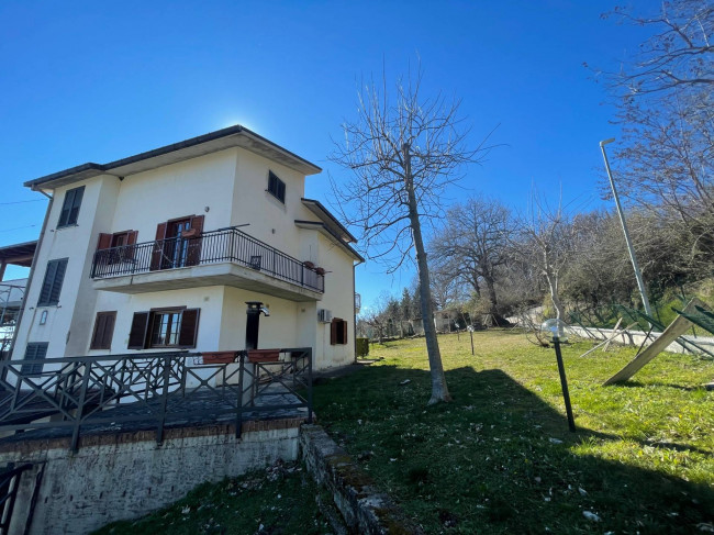 Villa in vendita a Torricella Sicura