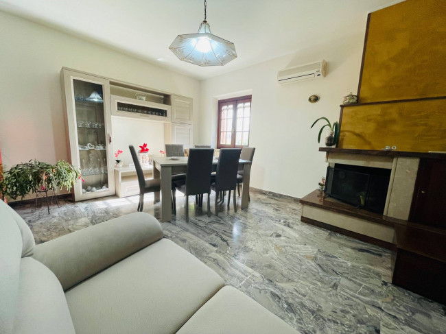 Villa in vendita a Torricella Sicura