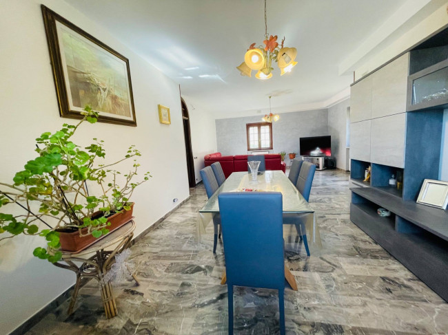 Villa in vendita a Torricella Sicura