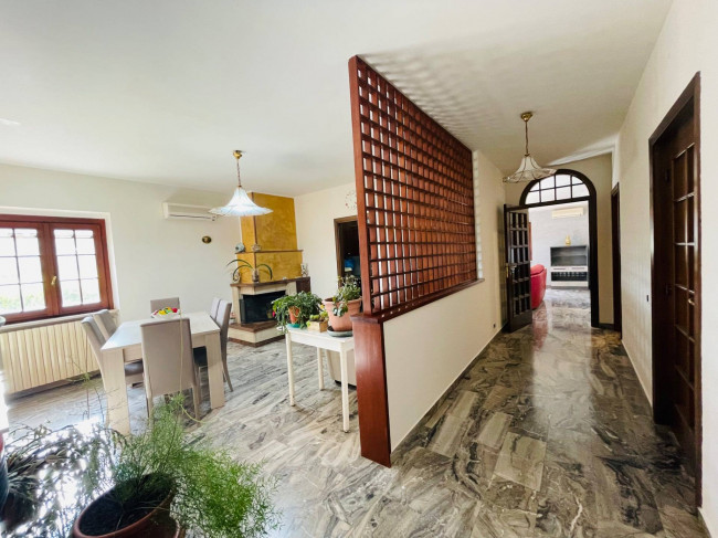Villa in vendita a Torricella Sicura