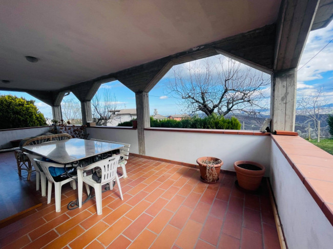 Villa in vendita a Torricella Sicura