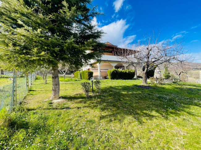 Villa in vendita a Torricella Sicura