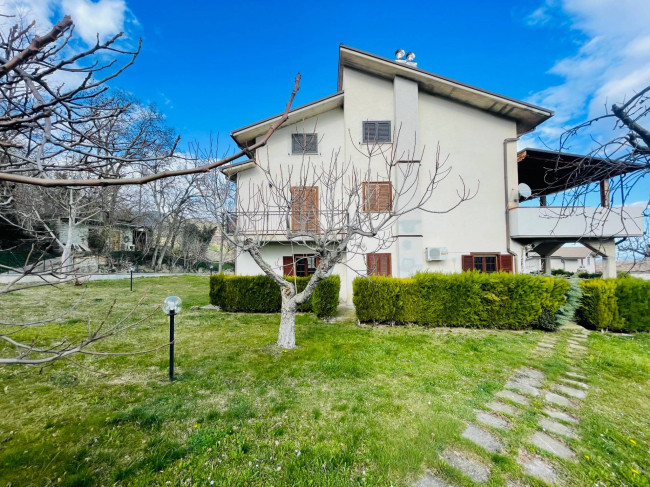 Villa in vendita a Torricella Sicura