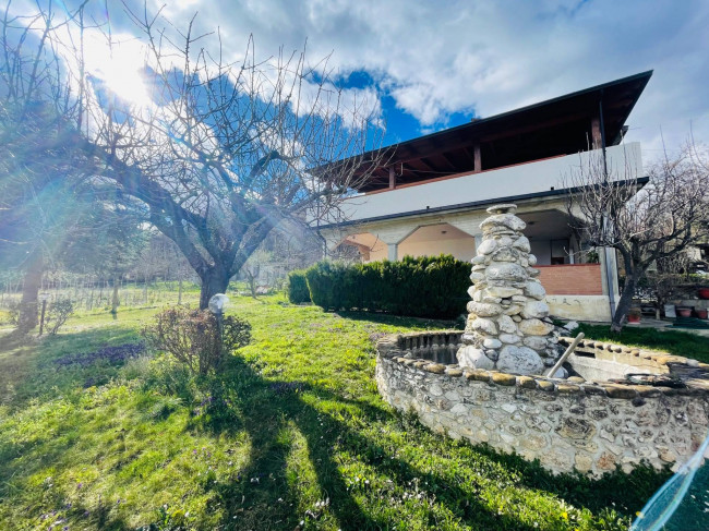 Villa in vendita a Torricella Sicura