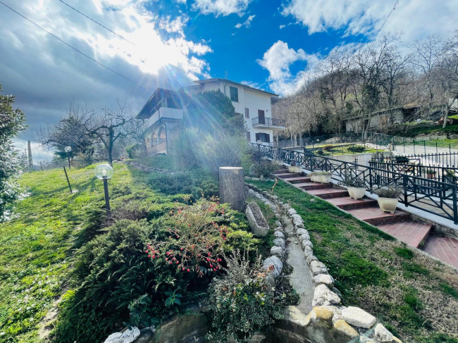Villa in vendita a Torricella Sicura
