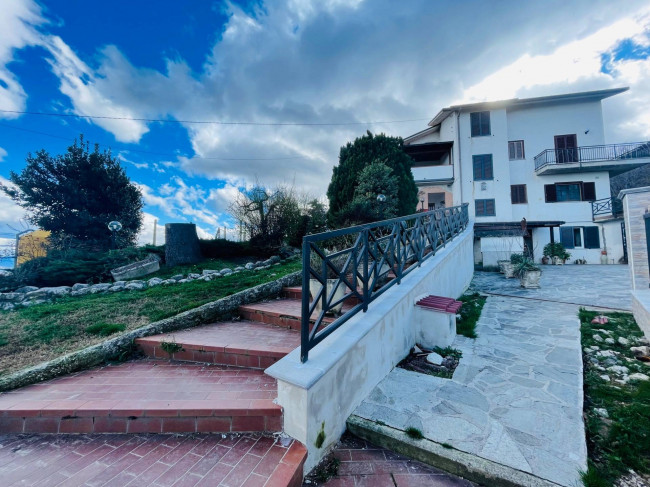 Villa in vendita a Torricella Sicura