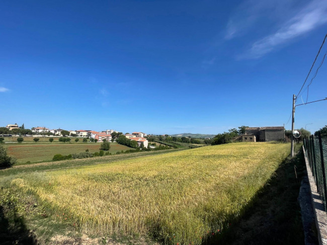 Terreno edificabile in vendita a Mosciano Sant'Angelo