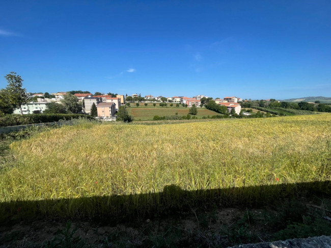 Terreno edificabile in vendita a Mosciano Sant'Angelo