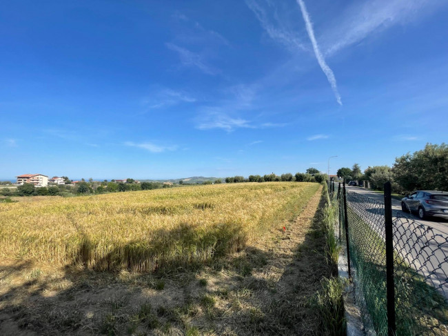 Terreno edificabile in vendita a Mosciano Sant'Angelo