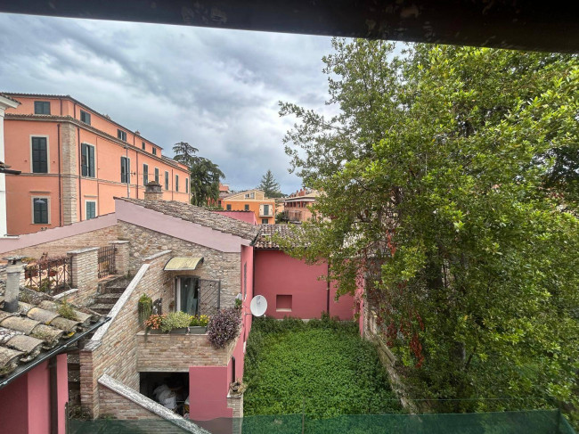 Bifamiliare in vendita a Teramo